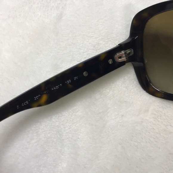 Authentic Burberry tortoise sunglass w/ hard case - Picture 5 of 8